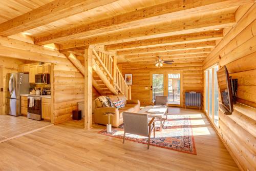 5 Mi to Dwtn Pagosa Springs Cabin with Mtn Views! in Pagosa Springs, USA