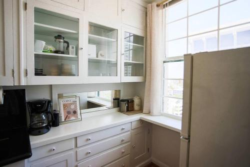 Chambre de Bonne in Downtown Long Beach in Long Beach, USA