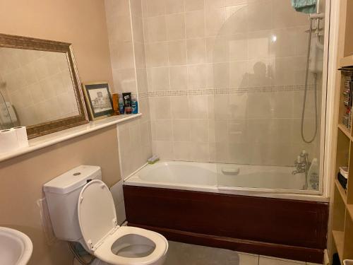 Comfy Apartment near Dublin Airport with FREE PARKING Comfy Apartment near Dublin Airport with FREE PARKING