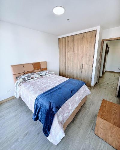 Three-Bedroom Apartment image 10