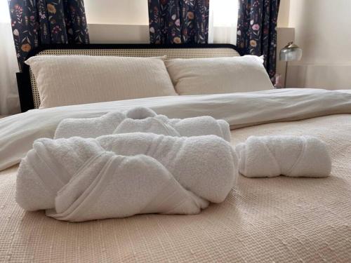NEW! Dog-friendly downtown Newport apartment in Newport, USA