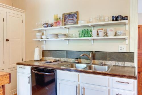 Cozy Louisville Vacation Rental 2 Mi to Downtown! in Louisville, USA