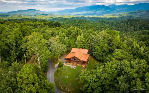 Halfway to Heaven in Sevierville, USA