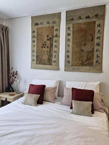 One-Bedroom Apartment image 4