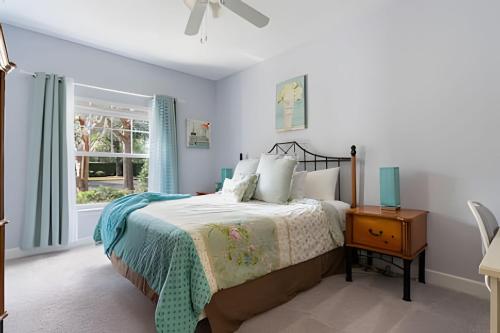 Centrally-Located 3BR Home – 10 Mins from Disney in Kissimmee, USA