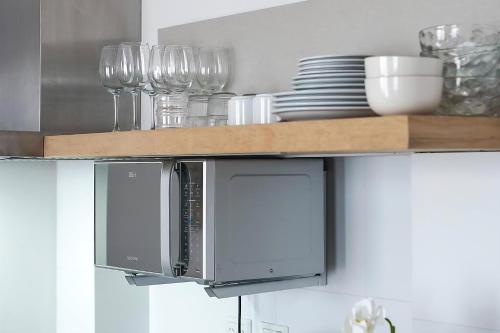 One-Bedroom Apartment image 2
