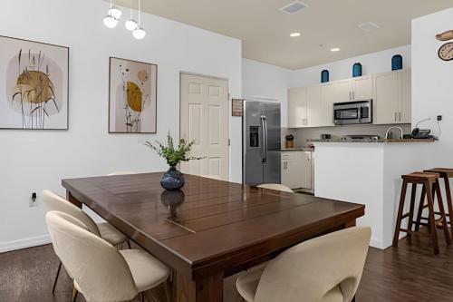 Magical 4BR Home – Gated Community, Near Disney in Kissimmee, USA