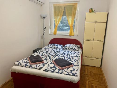 1 queen bed