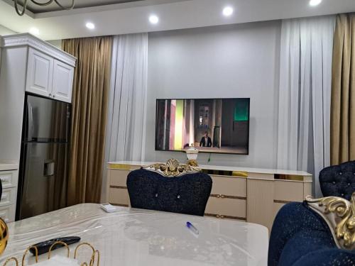 3 otaqli studio, Baku