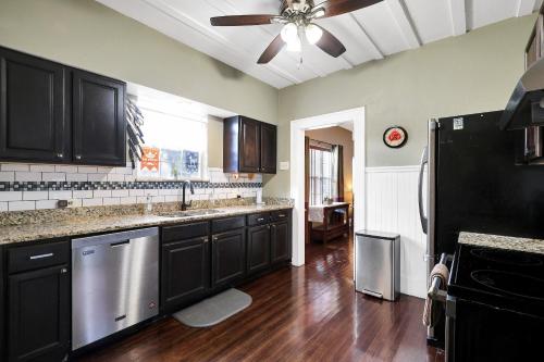 Pearl - A Birdy Vacation Rental near Japanese Tea Gardens
