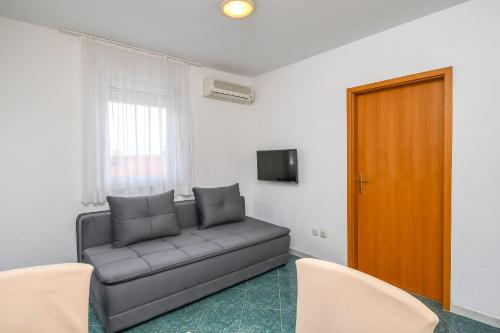Apartments Jakov - image 11