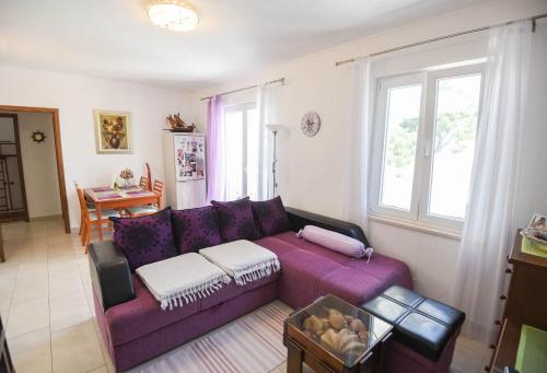 Apartment Maja - 50m from beach - image 4