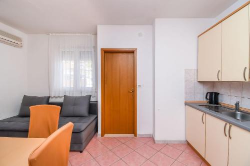 Apartments Jakov - image 10