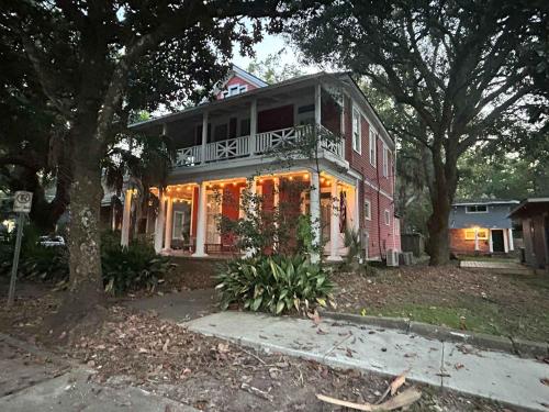 Pretty Peach Palace-Historic Mins to Downtown - image 5