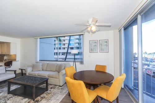 Ilikai Marina 480 Yacht Harbor View 1BR - image 18