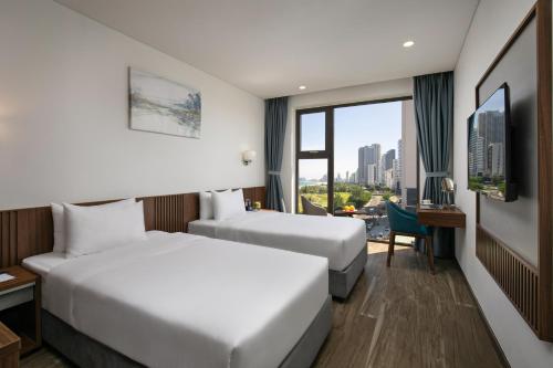 Deluxe Double or Twin Room with View room in Mangata Beachfront Hotel - Rooftop Bar Sea View