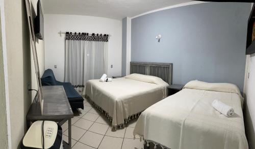 2 double beds