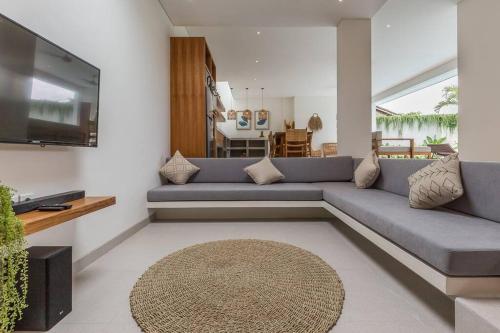 Three-Bedroom Apartment image 4
