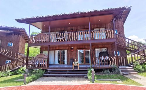 クルーソー キャビンズ コスタ アザレア