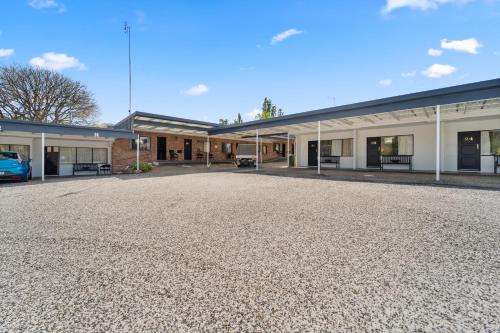 Tally Ho Motor Inn in เทนเทอร์ฟิวด์