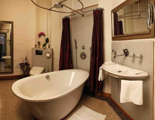 One-Bedroom Apartment with Balcony and Terrace