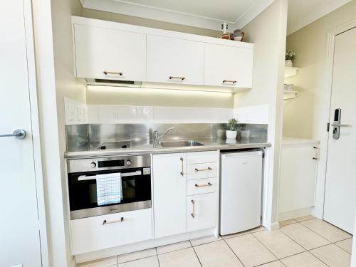 Free carpark, balcony with park views, pool and spa, Auckland (Foto 7)
