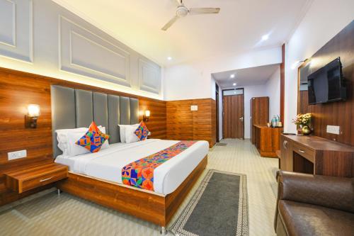 FabHotel Black Stone Palace photo 2