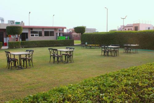 ห้องอาหาร, Apple Resort & Restaurant in สิโรดิ