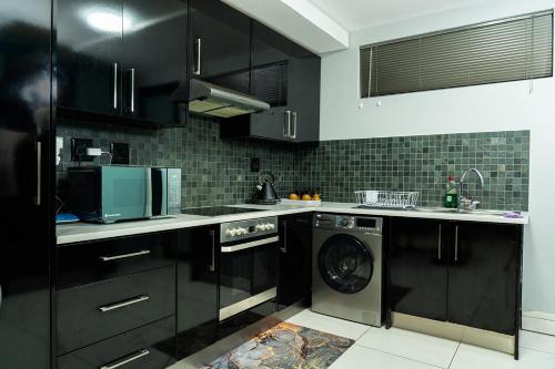 Two-Bedroom Apartment with City View image 10