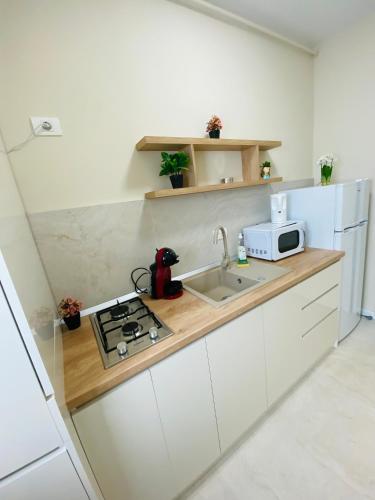 One-Bedroom Apartment with Balcony image 8