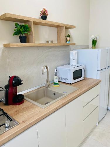One-Bedroom Apartment with Balcony image 6