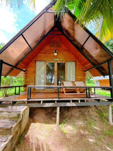 A-Na-Lay Resort in Koh Kood