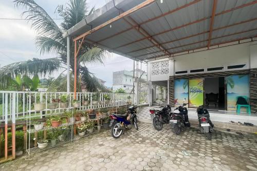 Fazira Homestay Syariah RedPartner Pandan in Aek Tolang