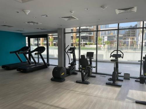 Pleasant New One Bedroom Apartment Azizi Riviera, Дубай (фото 5)