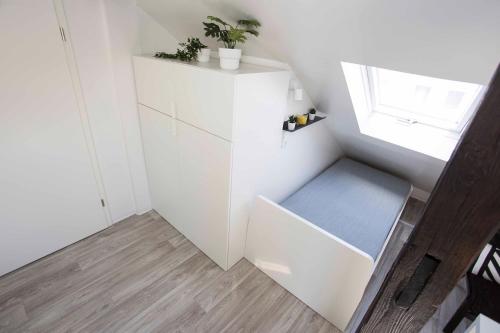 Zentral gelegene Monteur-DG-Wohnung, Nürnberg (Foto 8)