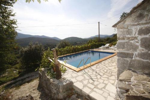 Villa Mario - with pool - image 13