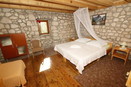 Villa Mario - with pool - image 6