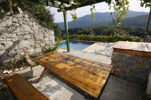 Villa Mario - with pool - image 8