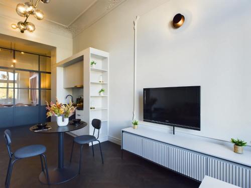 Wyjątkowy Apartament z Widokiem na Pałac Kultury by Noclegi Renters, Warschau