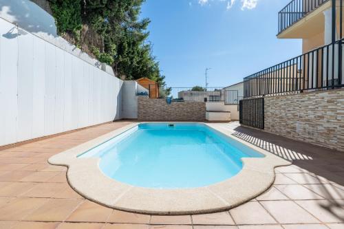 Superior One-Bedroom Apartment with Balcony