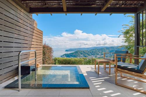 Hollywood Twin Room with Open Air Bath