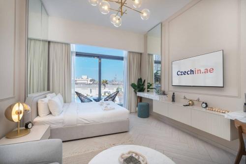 Beautiful Pool View JVC Cozy and Stylish Czechin, Dubai