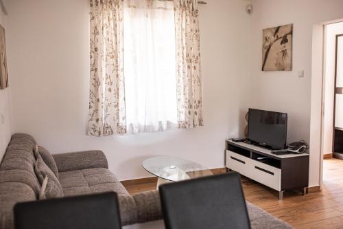 Apartment with Balcony image 7