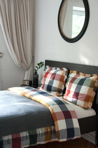 Teika No 2 Apartment-Retro on Brivibas street-free Parking, Riga
