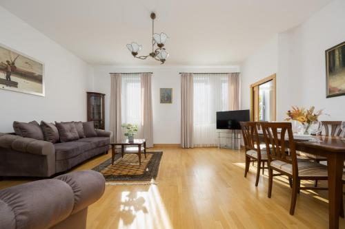 Family Apartment with Parking Mokotów Warsaw by Noclegi Renters, Varsovia