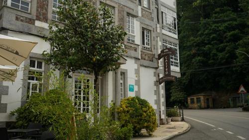 Pensión Castro Parrillada (Pension Castro Parrillada) in Samos