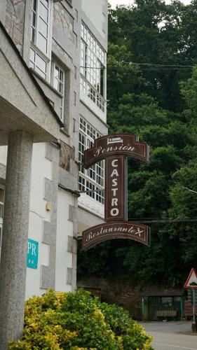 Pensión Castro Parrillada (Pension Castro Parrillada) in Samos