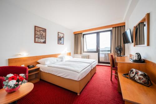 HOTEL GLOBUS