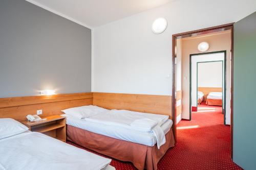 HOTEL GLOBUS