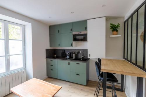 Appartement contemporain rénové à Paris 14ème